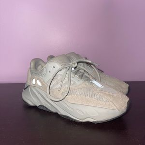 Adidas YEEZY BOOST 700 Salt Sneaker